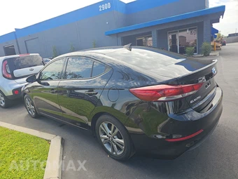 2017 Hyundai Elantra SE Sedan - miniatura 6