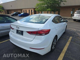 2017 Hyundai Elantra SE Sedan – miniatura 3