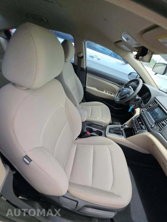2017 Hyundai Elantra SE Sedan - miniatura 18
