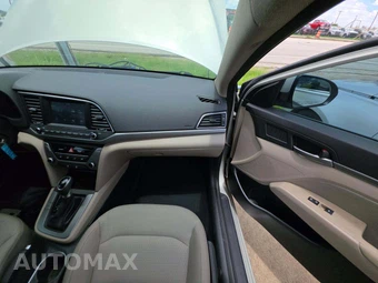 2017 Hyundai Elantra SE Sedan - miniatura 19
