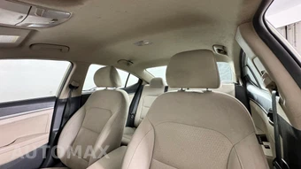 2017 Hyundai Elantra SE Sedan - miniatura 13