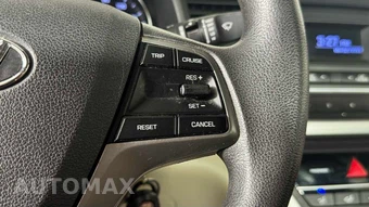 2017 Hyundai Elantra SE Sedan - miniatura 16