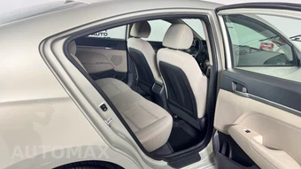 2017 Hyundai Elantra SE Sedan - miniatura 22
