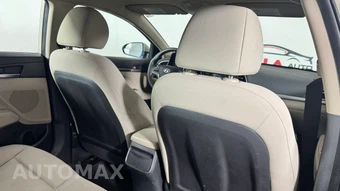 2017 Hyundai Elantra SE Sedan - miniatura 24