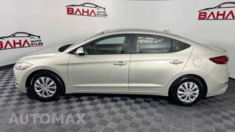 2017 Hyundai Elantra SE Sedan - miniatura 3
