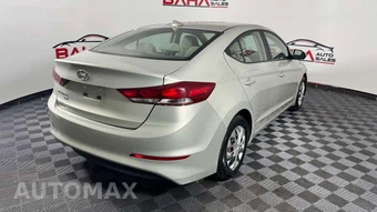 2017 Hyundai Elantra SE Sedan - miniatura 6