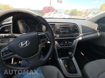 2017 Hyundai Elantra SE Sedan – miniatura 7