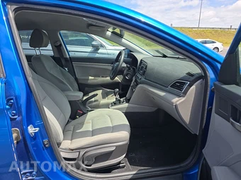 2017 Hyundai Elantra SE Sedan – miniatura 8