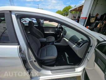2017 Hyundai Elantra SE Sedan - miniatura 18