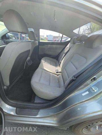 2017 Hyundai Elantra SE Sedan – miniatura 13