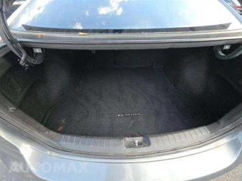 2017 Hyundai Elantra SE Sedan – miniatura 14