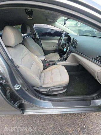 2017 Hyundai Elantra SE Sedan – miniatura 18