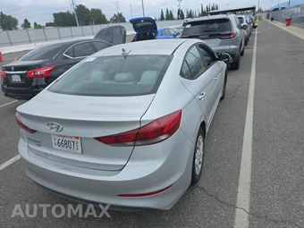 2017 Hyundai Elantra SE Sedan – miniatura 4