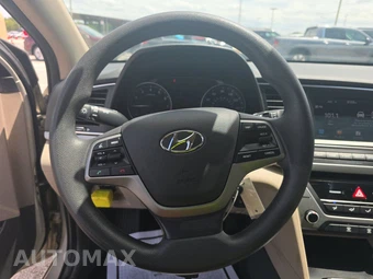 2017 Hyundai Elantra SE Sedan - miniatura 10