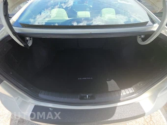2017 Hyundai Elantra SE Sedan - miniatura 16