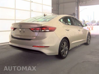 2017 Hyundai Elantra SE Sedan - miniatura 4