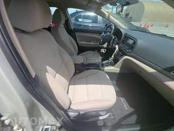 2017 Hyundai Elantra SE Sedan - miniatura 8
