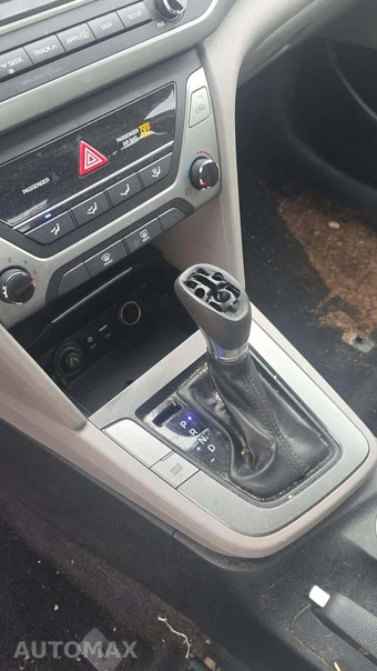2017 Hyundai Elantra SE Sedan - miniatura 59