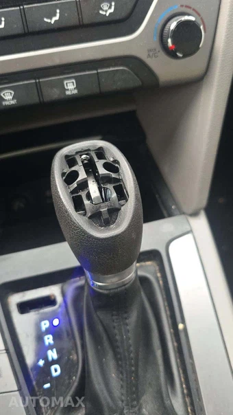 2017 Hyundai Elantra SE Sedan - miniatura 60