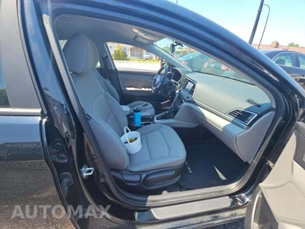 2017 Hyundai Elantra SE Sedan – miniatura 15