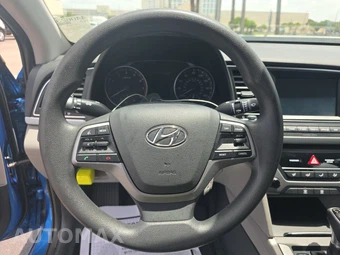 2017 Hyundai Elantra SE Sedan - miniatura 10
