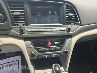 2017 Hyundai Elantra SE Sedan - miniatura 11