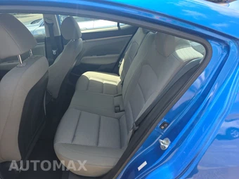 2017 Hyundai Elantra SE Sedan - miniatura 13