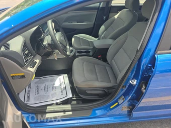 2017 Hyundai Elantra SE Sedan - miniatura 7
