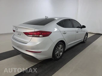 2017 Hyundai Elantra Value Edition Sedan - miniatura 4