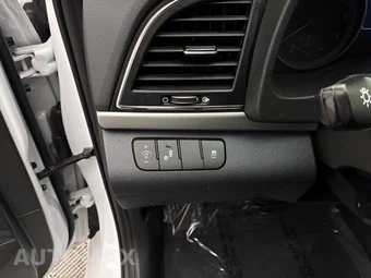 2017 Hyundai Elantra Value Edition Sedan - miniatura 11