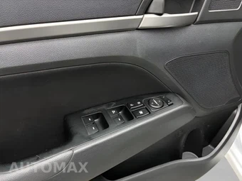 2017 Hyundai Elantra Value Edition Sedan - miniatura 26