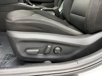2017 Hyundai Elantra Value Edition Sedan - miniatura 8