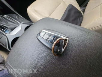 2017 Hyundai Santa Fe Limited – miniatura 8
