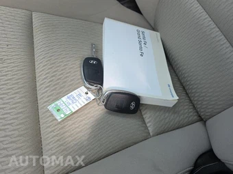 2017 Hyundai Santa Fe SE – miniatura 23