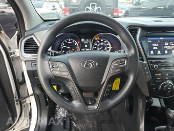 2017 Hyundai Santa Fe SE – miniatura 10