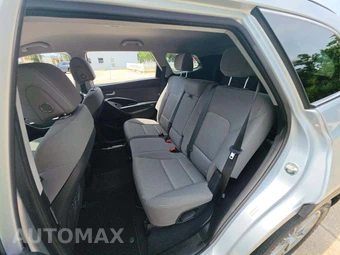 2017 Hyundai Santa Fe SE – miniatura 13