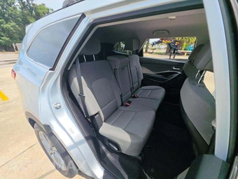 2017 Hyundai Santa Fe SE – miniatura 17