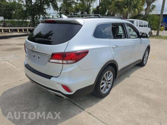 2017 Hyundai Santa Fe SE – miniatura 3