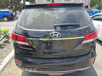 2017 Hyundai Santa Fe SE – miniatura 5