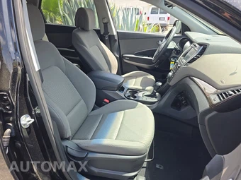 2017 Hyundai Santa Fe SE – miniatura 8