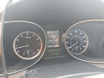 2017 Hyundai Santa Fe SE – miniatura 9