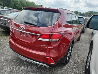 2017 Hyundai Santa Fe SE – miniatura 4