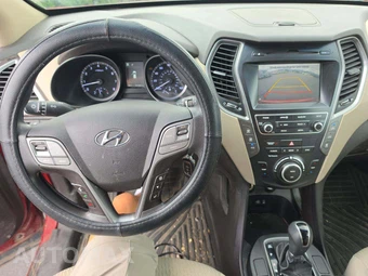 2017 Hyundai Santa Fe SE – miniatura 10