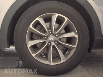 2017 Hyundai Santa Fe SE – miniatura 10