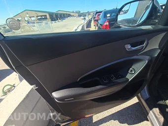 2017 Hyundai Santa Fe SE – miniatura 15