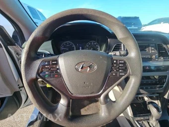 2017 Hyundai Sonata – miniatura 8