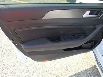 2017 Hyundai Sonata Limited 2.0T – miniatura 9