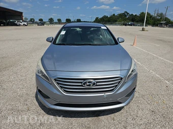2017 Hyundai Sonata SE – miniatura 2