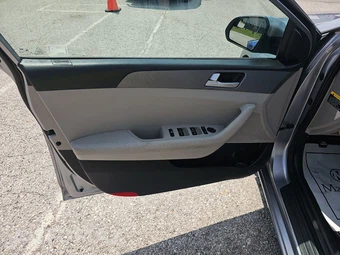 2017 Hyundai Sonata SE – miniatura 9
