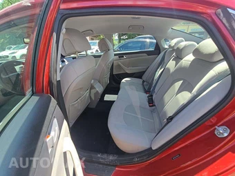 2017 Hyundai Sonata SE - miniatura 13